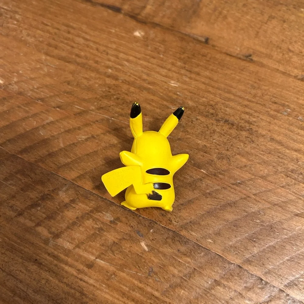 2015 Nintendo Pokemon Miniature Angry Pikachu Toy Figurine as is